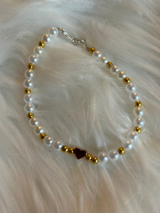 Beaded gold pearl bracelet