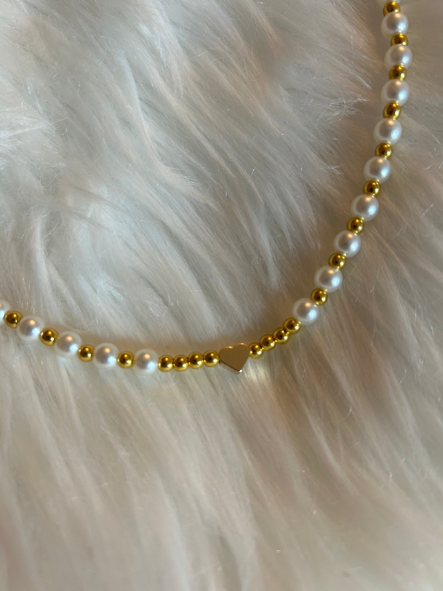 Beaded pearl necklace (gold)